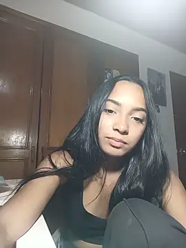 xcleila online show from June 3, 4:59 am