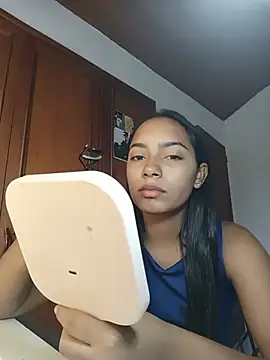 xcleila online show from June 8, 4:07 pm