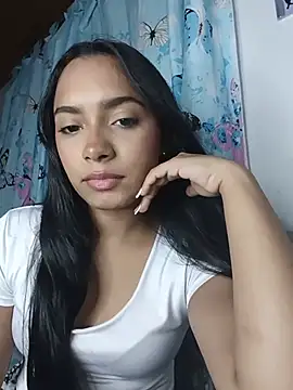 Snapshot of xcleila chatting on July 11, 5:10 am xcleila online show from July 11, 5:10 am