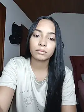 Snapshot of xcleila chatting on July 24, 1:25 am xcleila online show from July 24, 1:25 am
