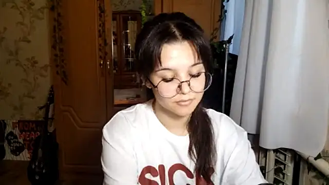 Adilily online show from June 2, 3:25 pm