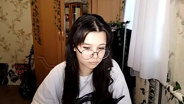 Adilily online show from June 5, 2:12 pm