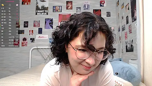 JackieApplePie online show from June 18, 6:35 am