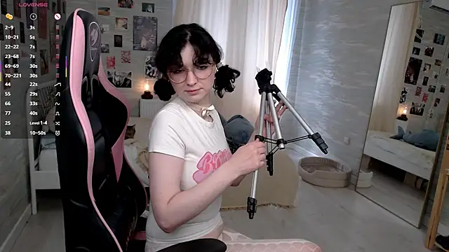 JackieApplePie online show from August 5, 11:57 am