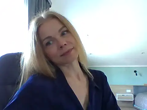 Snapshot of Tina5394 chatting on June 3, 8:28 am Tina5394 online show from June 3, 8:28 am