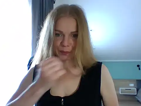 Snapshot of Tina5394 chatting on June 10, 4:56 am Tina5394 online show from June 10, 4:56 am