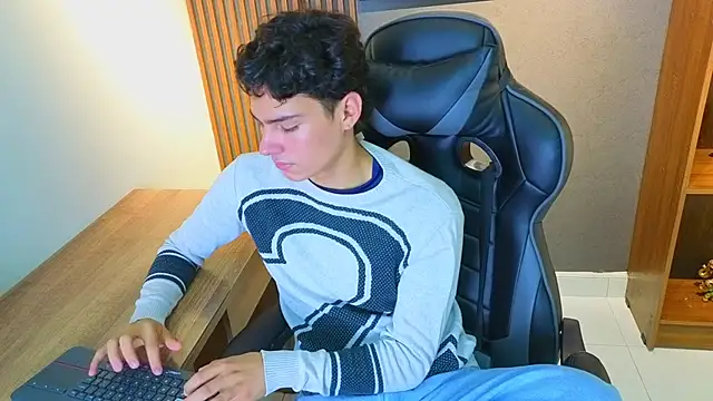 Esteban Fire online show from June 4, 12:11 pm