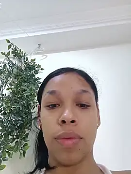 Snapshot of ThaliaHall_1 chatting on July 6, 10:56 am ThaliaHall 1 online show from July 6, 10:56 am