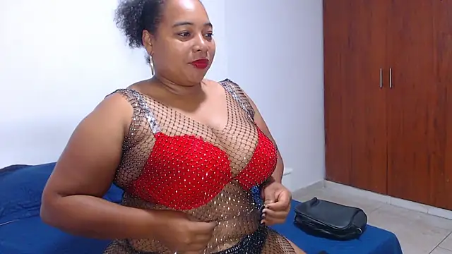 amaranthajhones 42 online show from June 9, 12:06 pm