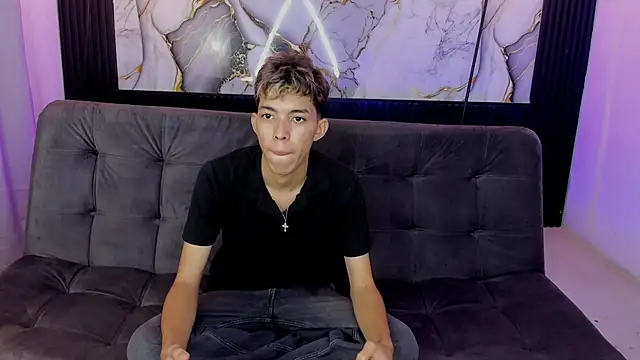 nico naughtyboy online show from June 4, 12:27 am