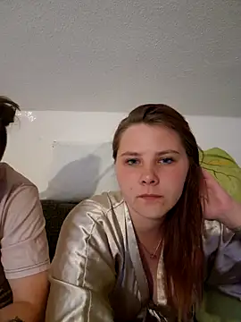hotNoname1 online show from June 2, 7:27 pm