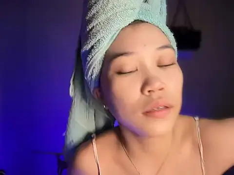 Alluringx amara online show from July 5, 9:27 am