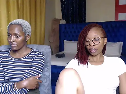 Snapshot of pretty_soniah1 chatting on June 10, 5:12 pm pretty soniah1 online show from June 10, 5:12 pm