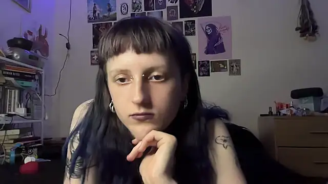 Snapshot of batzy666 chatting on June 1, 12:07 pm batzy666 online show from June 1, 12:07 pm
