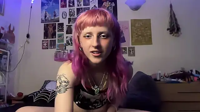 batzy666 online show from June 26, 10:30 am
