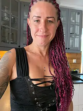 GermanMilfJasmin online show from July 3, 8:21 am