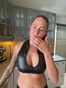 GermanMilfJasmin online show from July 20, 10:39 am