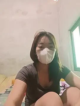 Snapshot of -Trinina- chatting on June 17, 5:32 am -Trinina- online show from June 17, 5:32 am