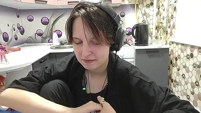 Saranade online show from June 19, 5:39 pm