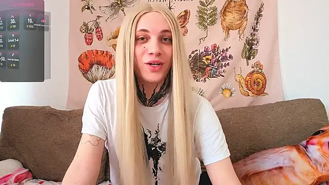 Chloecherry online show from June 19, 6:18 am