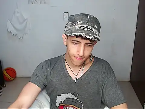 Snapshot of kervs_id chatting on July 11, 3:15 pm kervs id online show from July 11, 3:15 pm