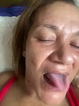 Snapshot of rosanna78322 chatting on June 16, 7:16 pm rosanna78322 online show from June 16, 7:16 pm