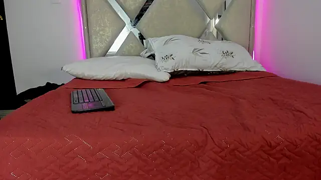 Lucas cruz1 online show from June 19, 3:22 am