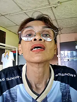 Snapshot of sexynoty69 chatting on July 19, 1:53 am sexynoty69 online show from July 19, 1:53 am