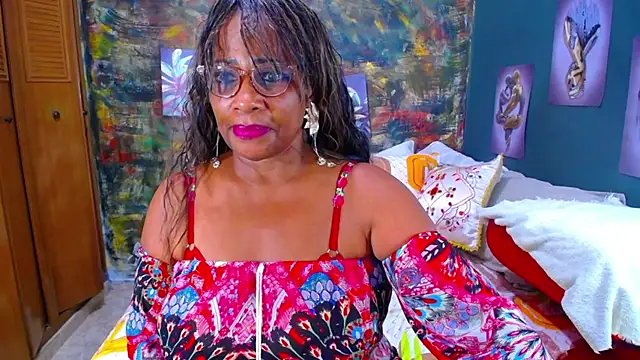 Snapshot of cairohot chatting on April 4, 8:01 am cairohot online show from April 4, 8:01 am