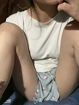 Snapshot of bi_kute9x chatting on July 3, 2:23 pm bi kute9x online show from July 3, 2:23 pm