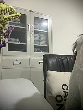 qingqing202666 online show from June 3, 1:52 am