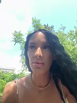 eve poshx online show from June 4, 9:37 am