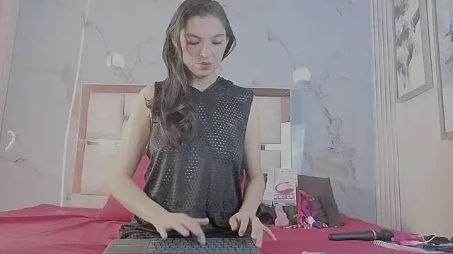 Merrieth Velvet online show from June 4, 11:38 am