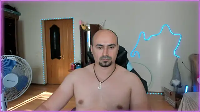 Snapshot of -SexyDaddy- chatting on June 19, 1:59 pm -SexyDaddy- online show from June 19, 1:59 pm