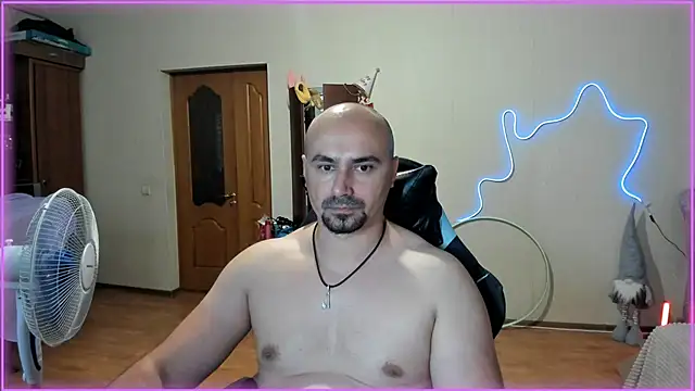 Snapshot of -SexyDaddy- chatting on June 22, 2:25 pm -SexyDaddy- online show from June 22, 2:25 pm