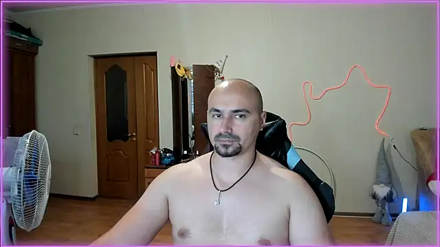 Snapshot of -SexyDaddy- chatting on June 23, 9:18 am -SexyDaddy- online show from June 23, 9:18 am
