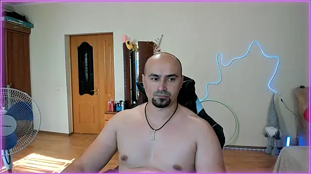 Snapshot of -SexyDaddy- chatting on June 26, 1:37 pm -SexyDaddy- online show from June 26, 1:37 pm