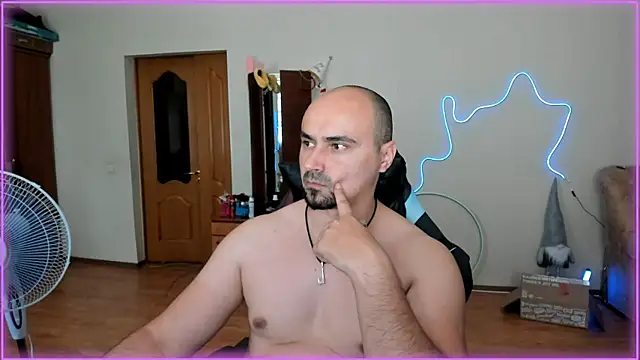 Snapshot of -SexyDaddy- chatting on June 28, 10:32 am -SexyDaddy- online show from June 28, 10:32 am