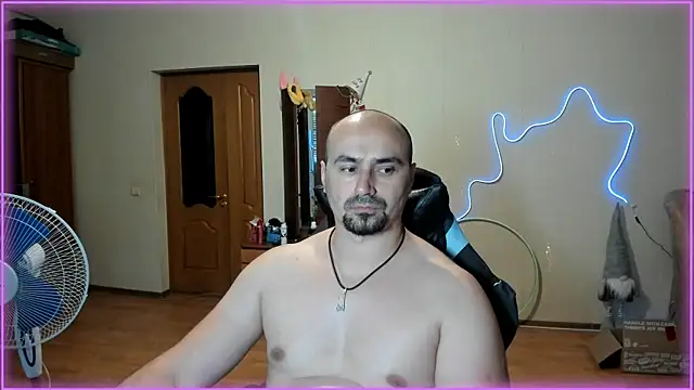 Snapshot of -SexyDaddy- chatting on June 30, 4:41 pm -SexyDaddy- online show from June 30, 4:41 pm