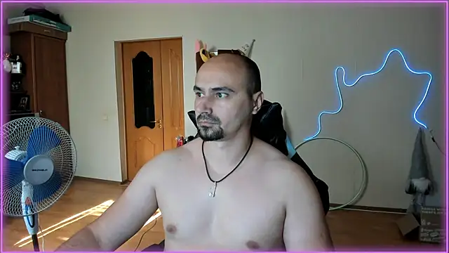 Snapshot of -SexyDaddy- chatting on July 1, 1:56 pm -SexyDaddy- online show from July 1, 1:56 pm