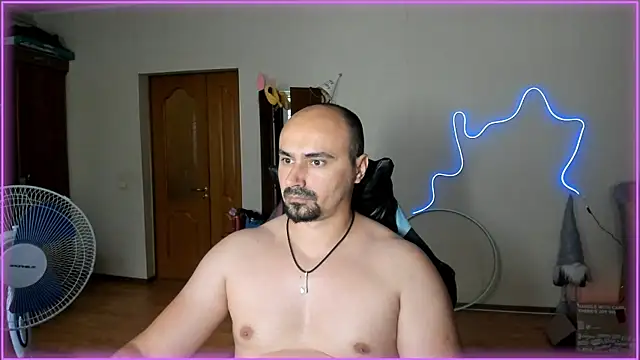Snapshot of -SexyDaddy- chatting on July 5, 10:22 am -SexyDaddy- online show from July 5, 10:22 am