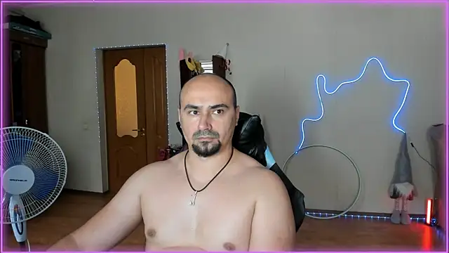 Snapshot of -SexyDaddy- chatting on July 26, 7:37 am -SexyDaddy- online show from July 26, 7:37 am