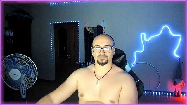 Snapshot of -SexyDaddy- chatting on July 27, 7:10 pm -SexyDaddy- online show from July 27, 7:10 pm