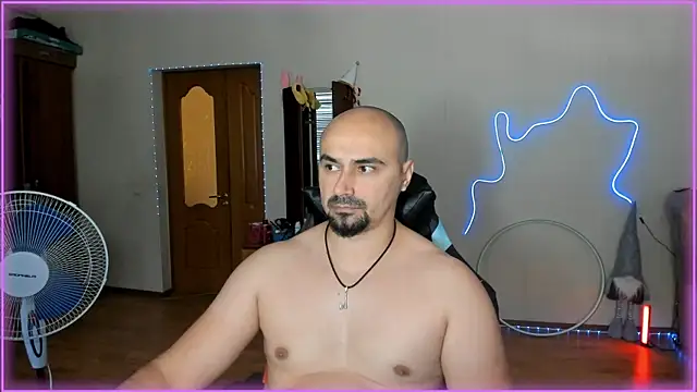 Snapshot of -SexyDaddy- chatting on July 30, 7:40 am -SexyDaddy- online show from July 30, 7:40 am