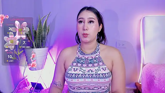 Allison Peach online show from June 20, 8:11 pm