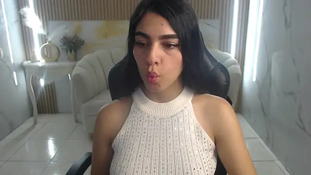 Emilly s online show from June 5, 12:33 pm