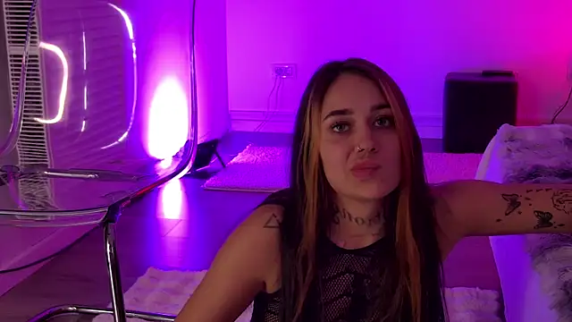 KyraDesire online show from July 4, 2:12 pm