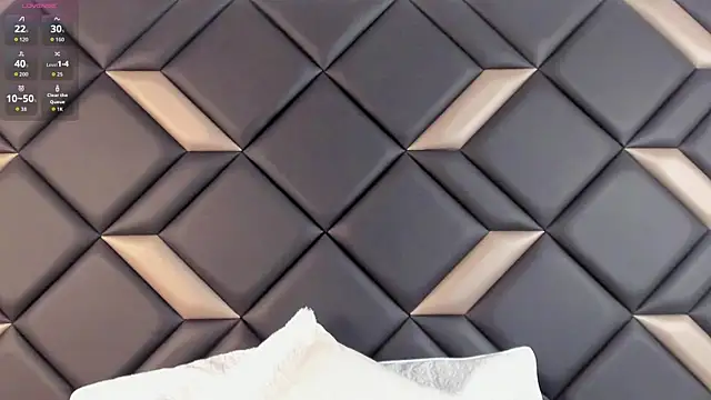 AdrianaHarlow online show from June 9, 7:14 pm