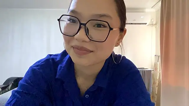 LightMarou online show from June 5, 1:06 pm