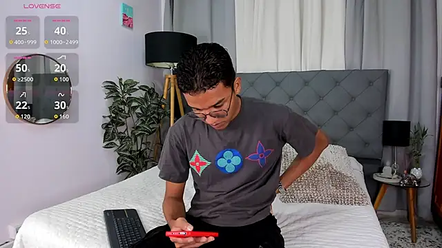 Camilo Santoss online show from June 5, 12:11 pm